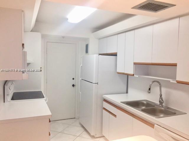 Foto del edificio - 150 Ocean Ln Dr