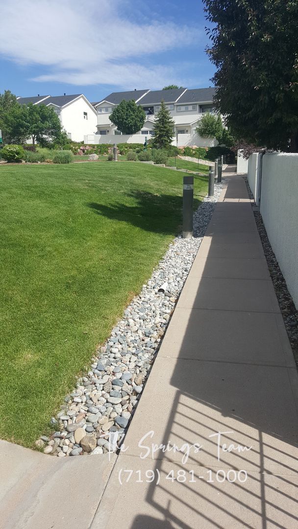 Building Photo - Pinnacle at Cheyenne Mountain Townhome wit...