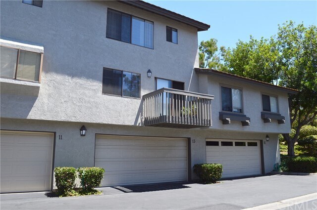 Building Photo - 13 Sunstream