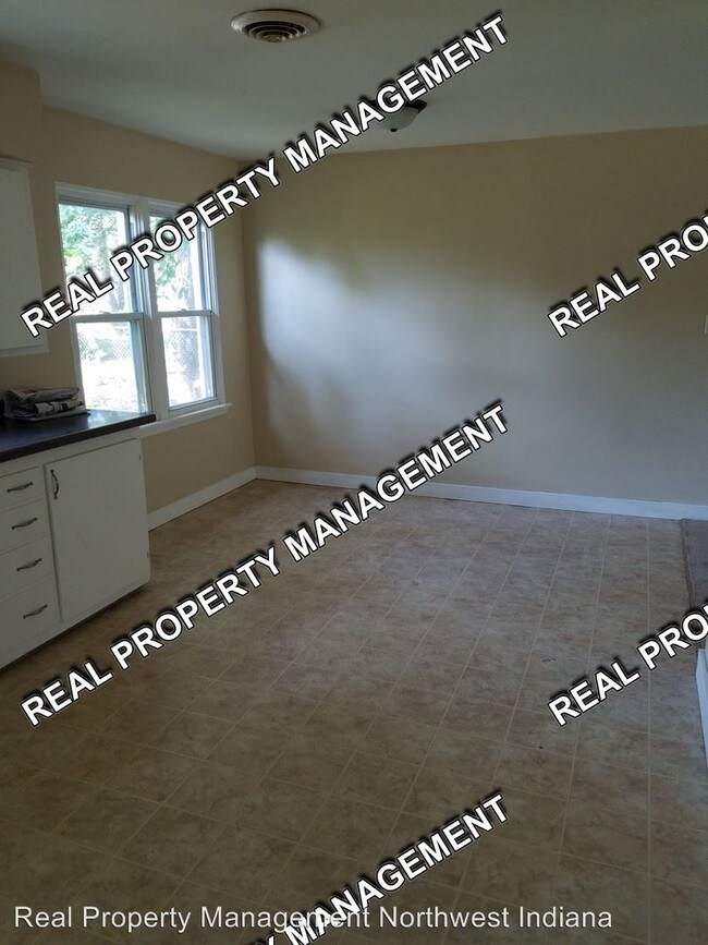 Building Photo - 3 br, 1 bath House - 2334 Vigo Street