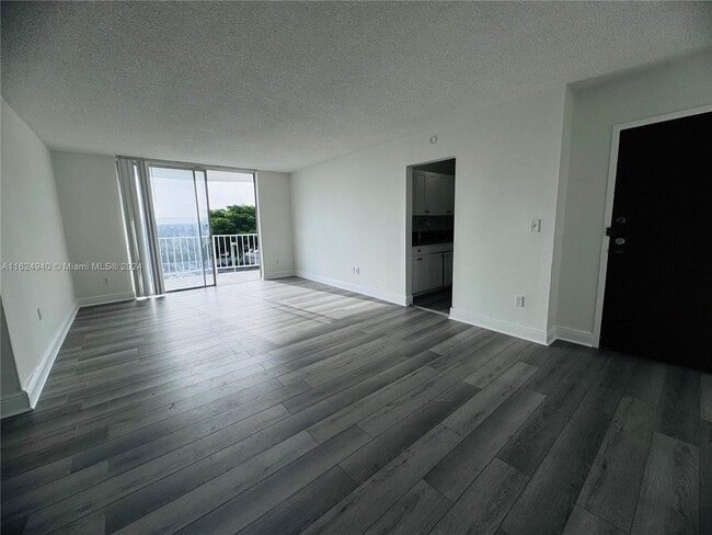 Building Photo - 488 NW 165th St