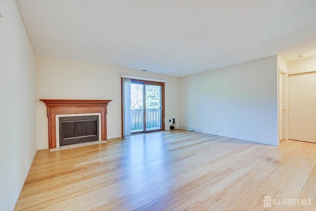 Building Photo - 115 Ravens Crest Dr