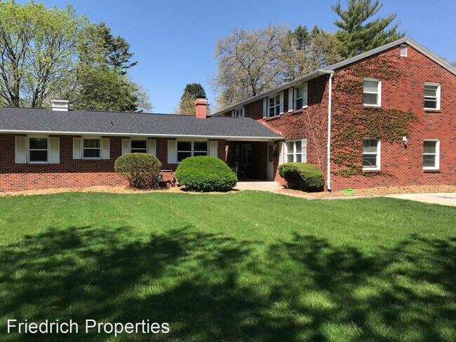 1901 Douglas Ave Ames Ia 50010 Apartment For Rent In Ames Ia Apartments Com