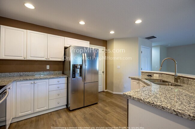 Foto del edificio - Charming Luxury 4-Bedroom, 2.5 Bath Home i...