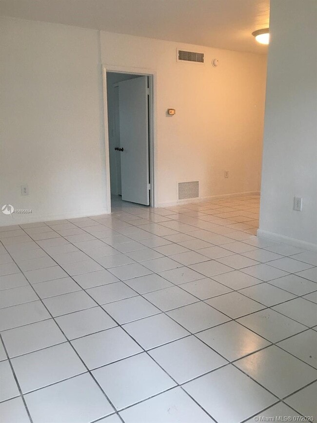 Building Photo - 8300 SW 65th Ave