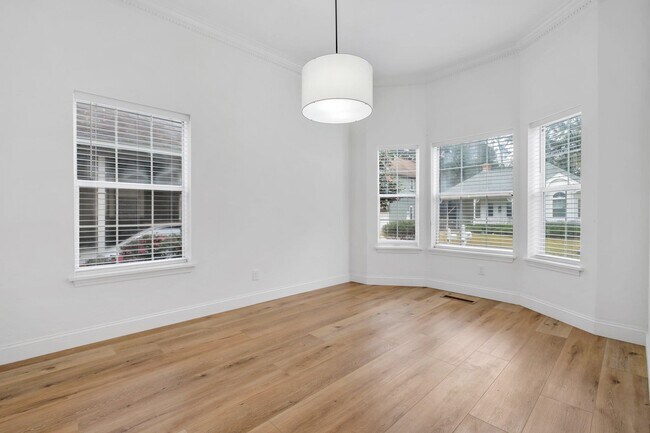 Building Photo - 2704 Nantucket Ln