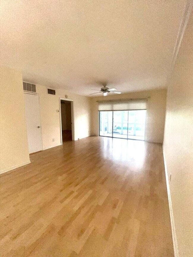 Foto del edificio - 3040 NE 16th Ave