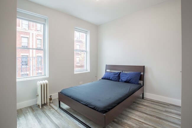 Foto del edificio - 2377 Belmont Ave