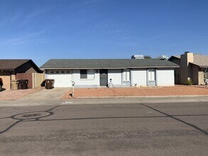 Building Photo - 7312 W Desert Cove Ave