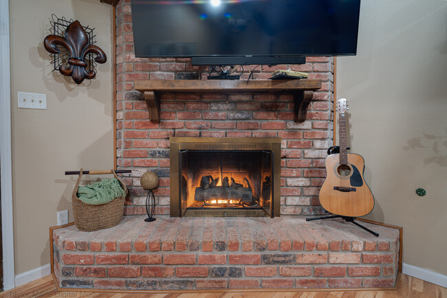 Building Photo - 505 Glenwild Dr