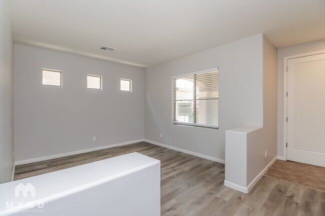 Foto del edificio - 1635 S Starling Dr