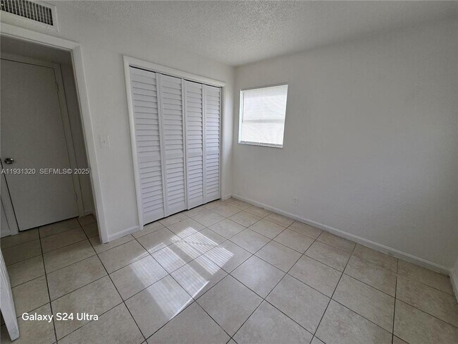 Foto del edificio - 401 SW 13th Pl