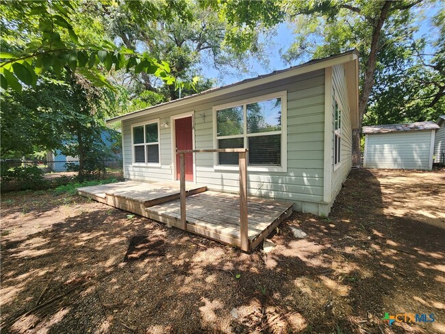 Building Photo - 1118 Timber Elm