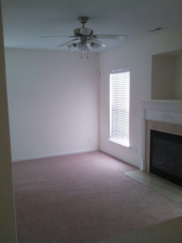 Foto del edificio - 6350 Morningview Ct