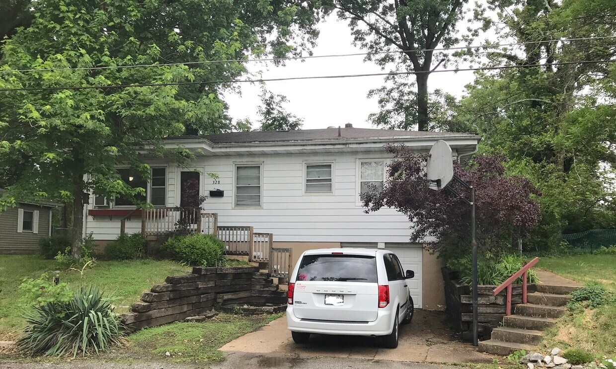 328 N Florida Ave, Belleville, IL 62221 House Rental in Belleville