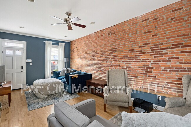 Foto del edificio - 1700 Byrd St