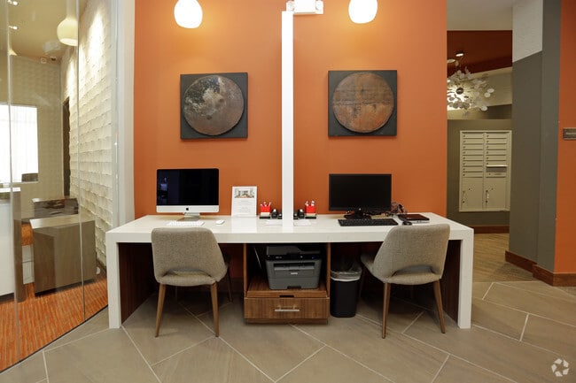 Clubhouse - Outlook DTC