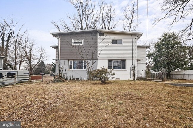 Foto del edificio - 10725 Maple St