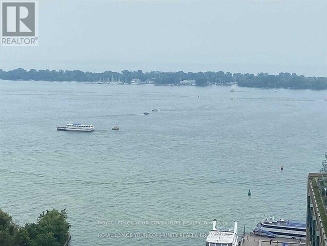 Building Photo - 8 York St