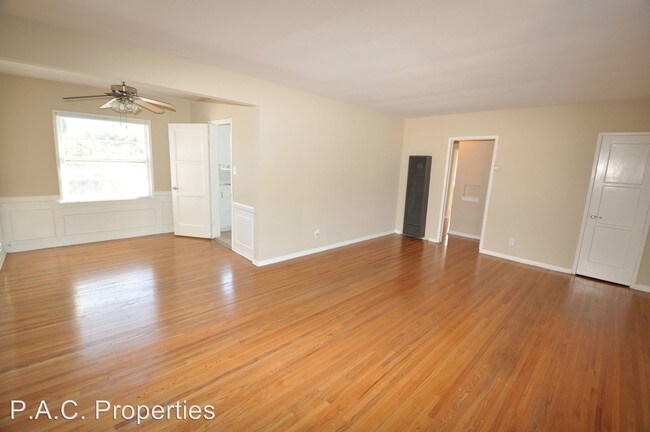 Foto del edificio - 11720 W Magnolia Blvd