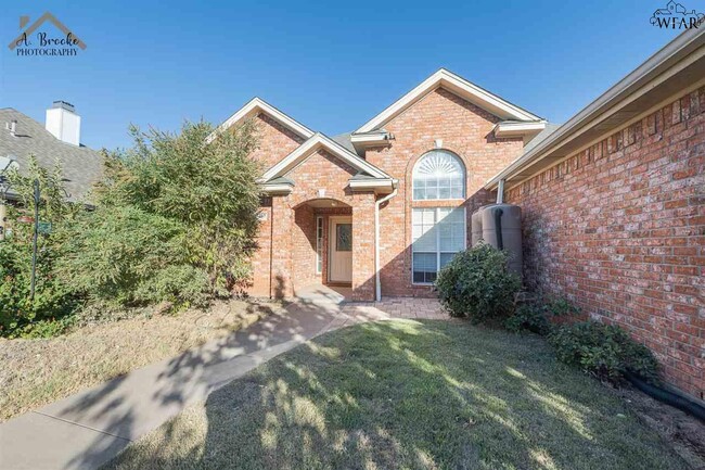 Foto del edificio - 5417 Blazing Star Ln