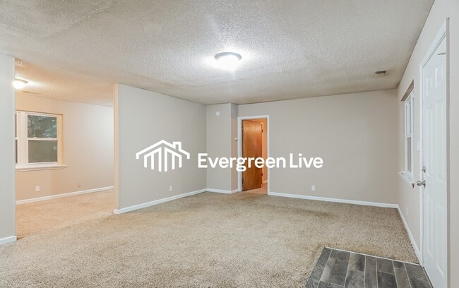 Foto del edificio - 541 Westchester Dr