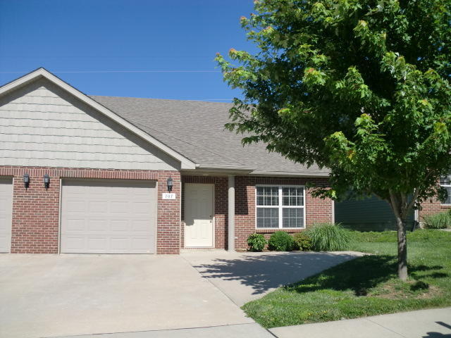 Primary Photo - 707 Glenstone Dr