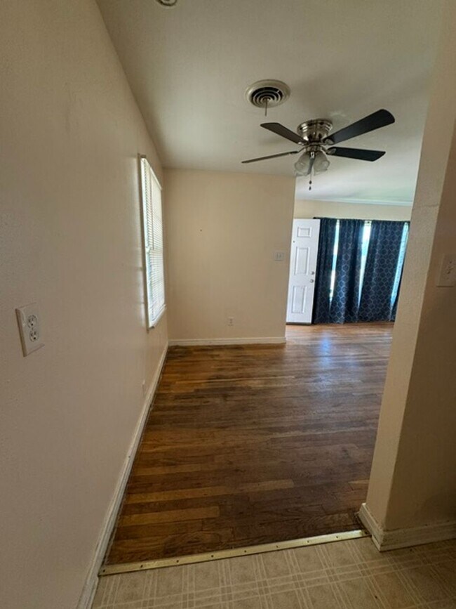 Foto del edificio - 4312 S Hayden St