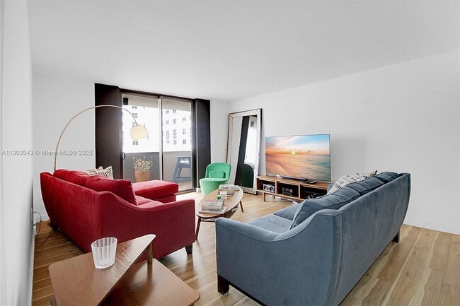 Building Photo - 1621 Collins Ave