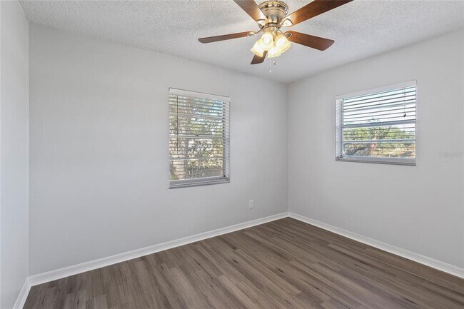 Foto del edificio - 2711 N Dellwood Dr