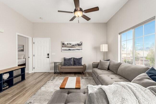 Building Photo - Stunning furnished 2-Bedroom Condo with Mo...