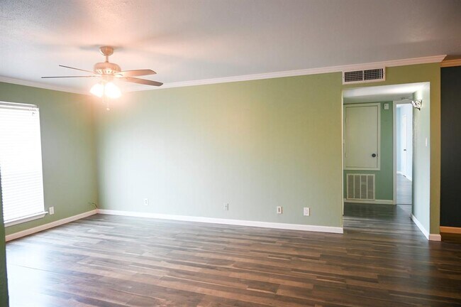 Building Photo - 14555 Wunderlich Dr
