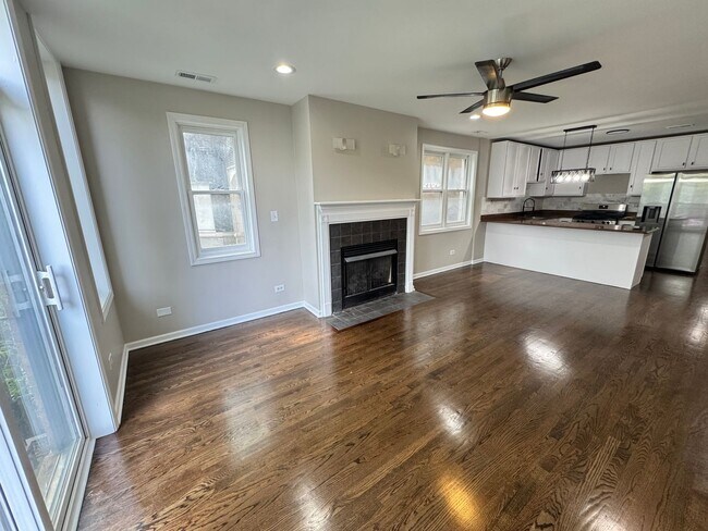 Foto del edificio - 5438 S Indiana Ave