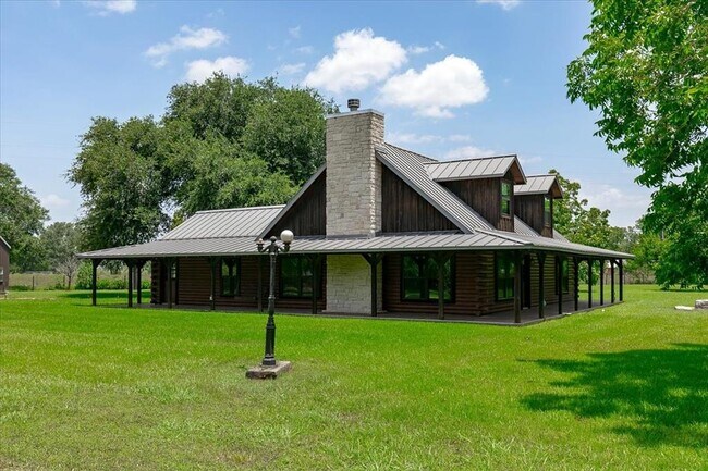 Building Photo - 33420 Fulshear Farms Rd