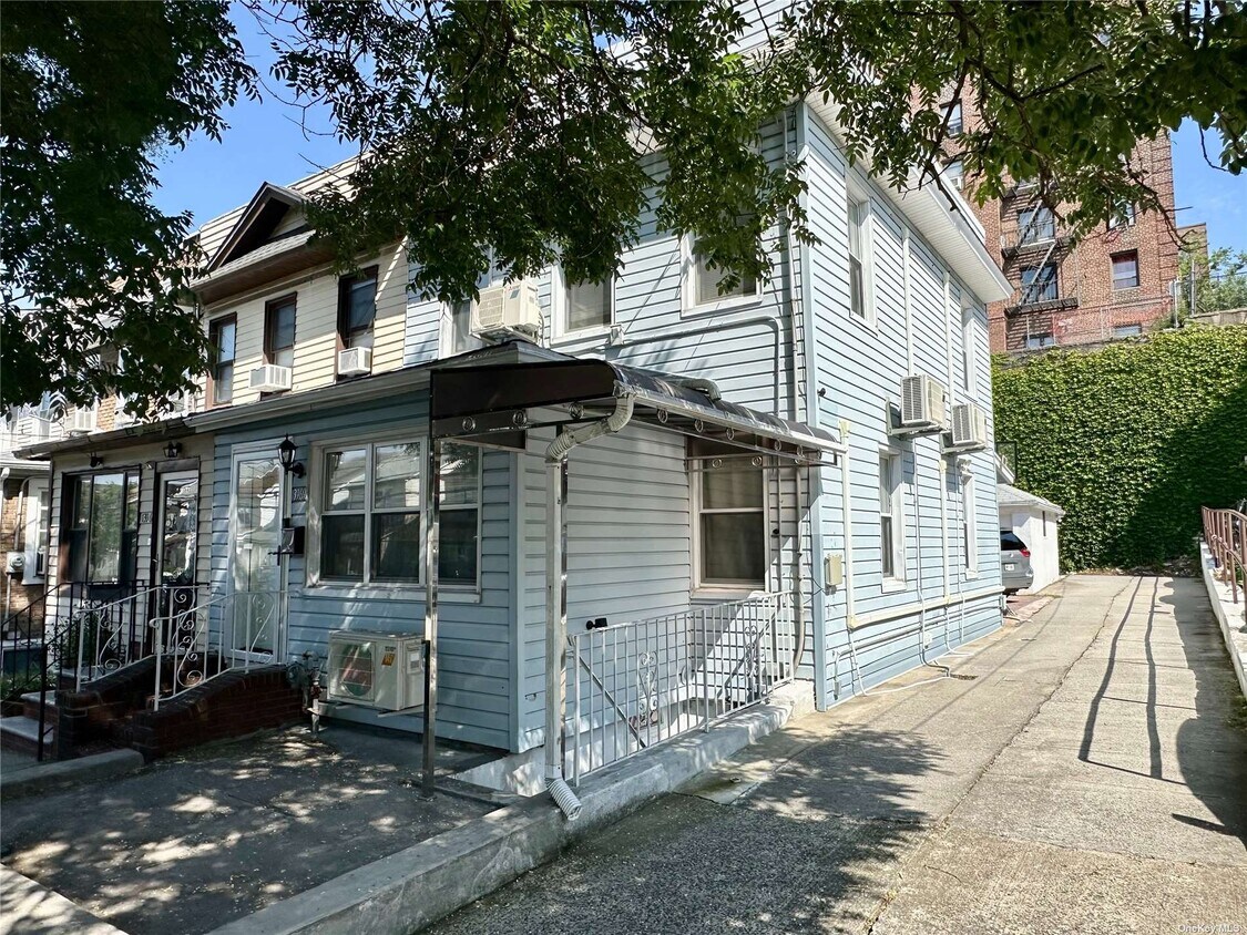 Primary Photo - 139-69 86th Ave