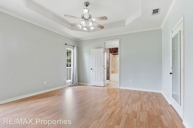 Building Photo - 3 br, 2 bath House - 17235 Rennes Rd.