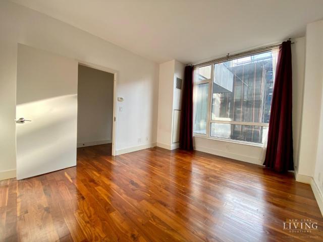 Foto del edificio - 2 bedroom in Brooklyn NY 11211