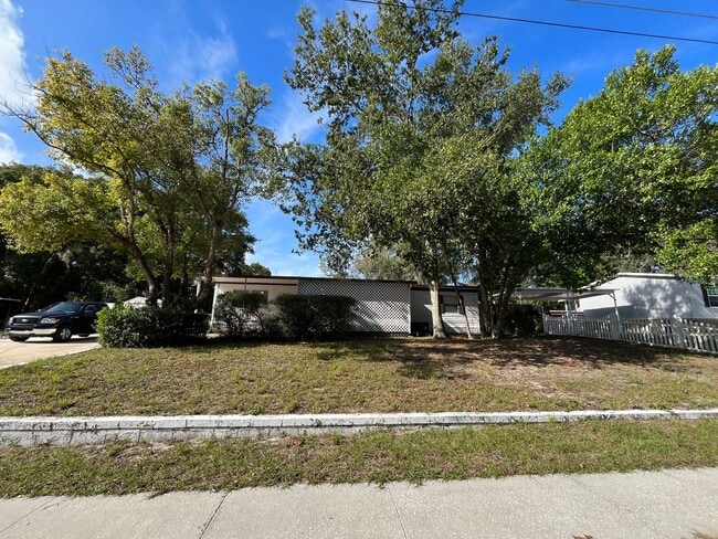 Building Photo - Seminole County POOL home with 3 bedrooms/...