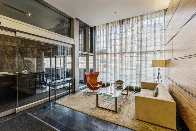 Foto del edificio - 659 W Randolph St