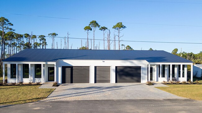 Building Photo - Stunning Brand-New Single-Story 3 Bedroom/...