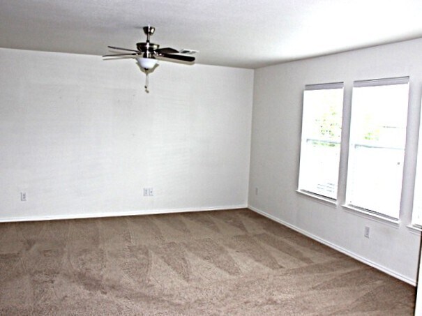 Foto del edificio - 9213 Whistlewood Dr