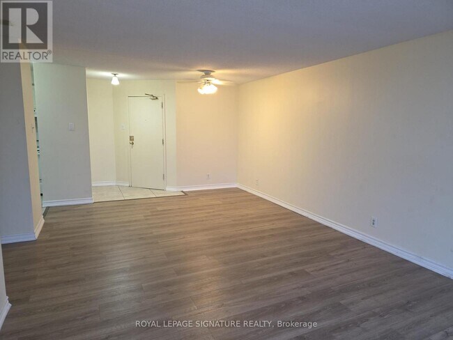 Photo du bâtiment - 25 Trailwood Dr