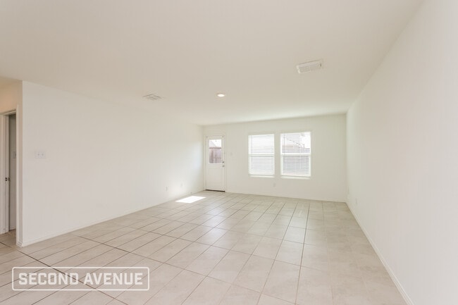 Foto del edificio - 6077 Determine Ln