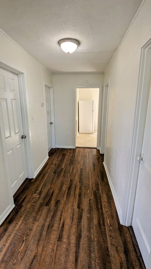 Building Photo - MOVE IN SPECIAL: Waived $350 Cleaning Fee!...