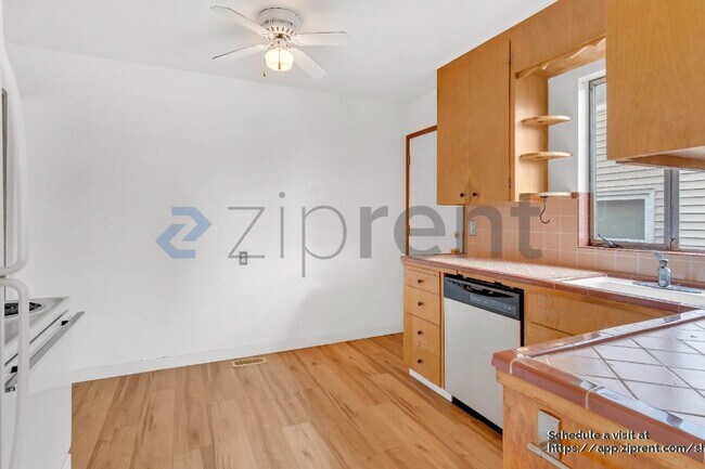 Foto del edificio - 6117 NE Clackamas St