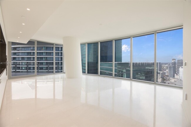 Building Photo - 300 Biscayne Blvd Way