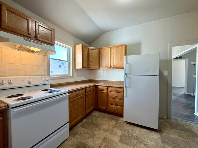 Foto del edificio - Bristol Borough-Three Bedroom Home Available Mid February