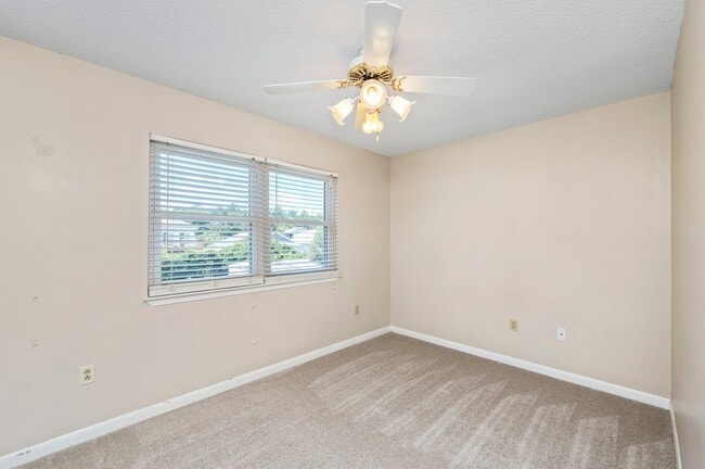Building Photo - 1691 US-98