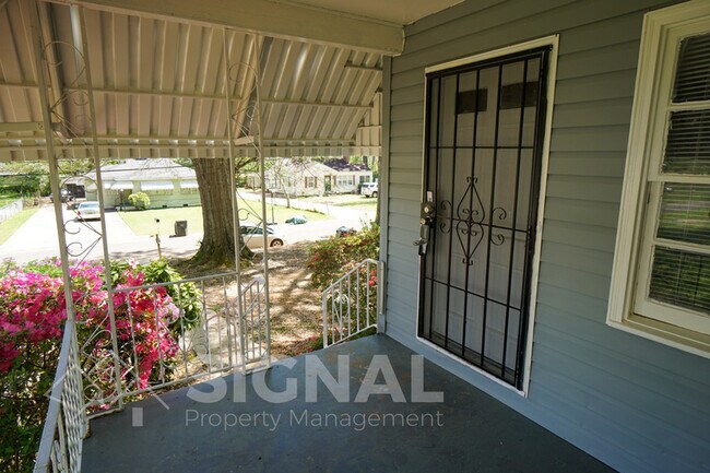 Building Photo - 948 Parkway Dr