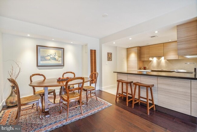 Foto del edificio - 1080 Wisconsin Ave NW